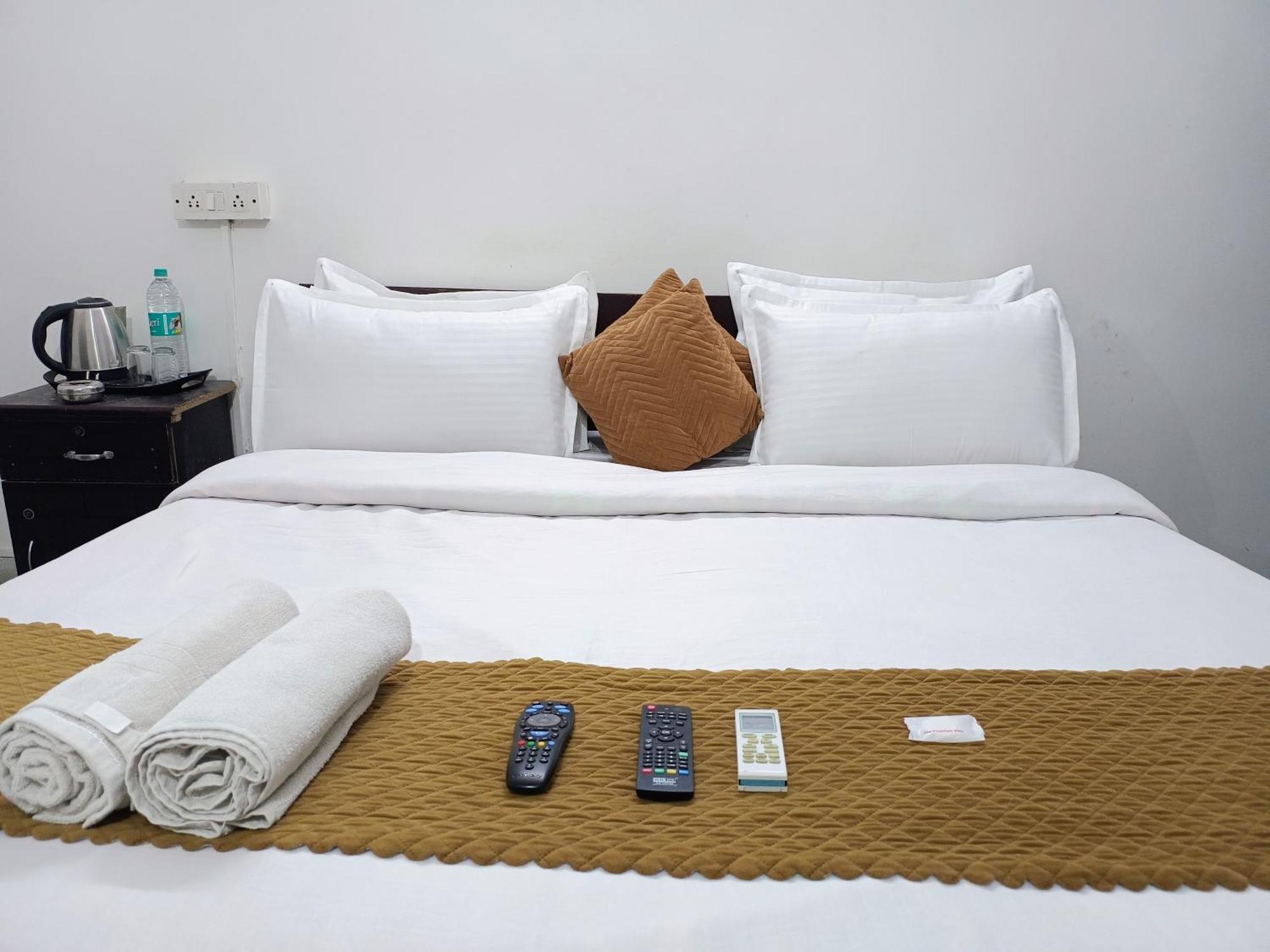 Hotel Hauz Khas Fort View New Delhi Ngoại thất bức ảnh