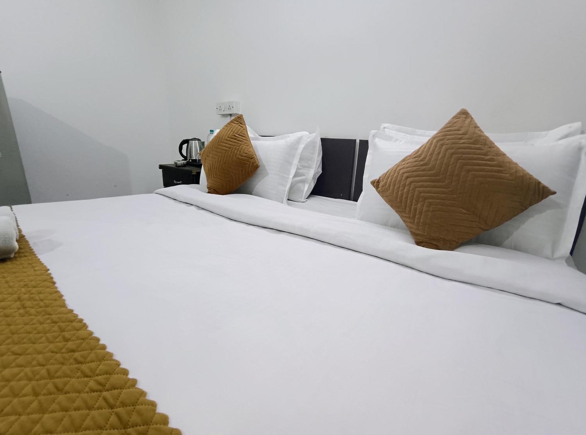 Hotel Hauz Khas Fort View New Delhi Ngoại thất bức ảnh