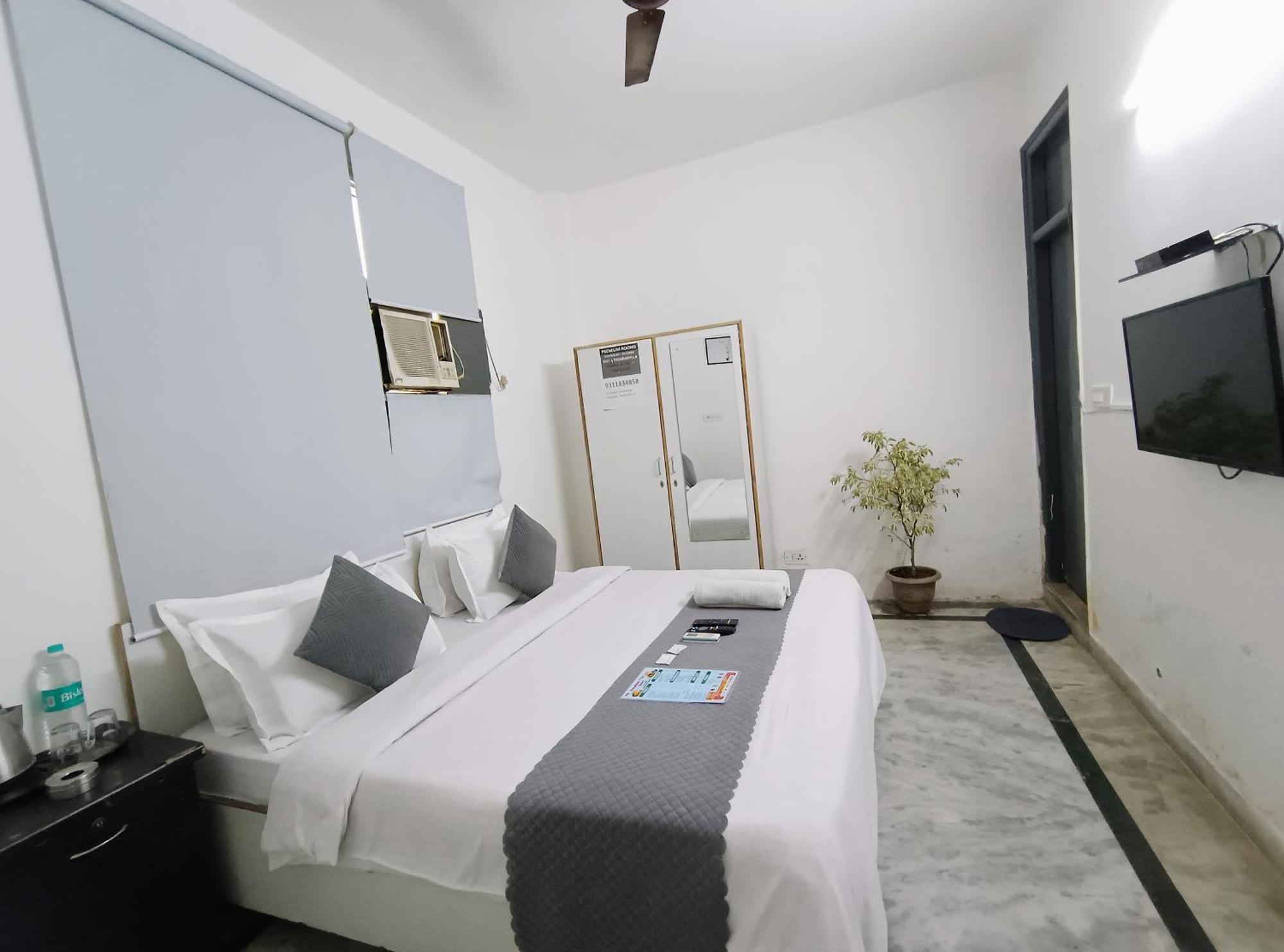 Hotel Hauz Khas Fort View New Delhi Ngoại thất bức ảnh